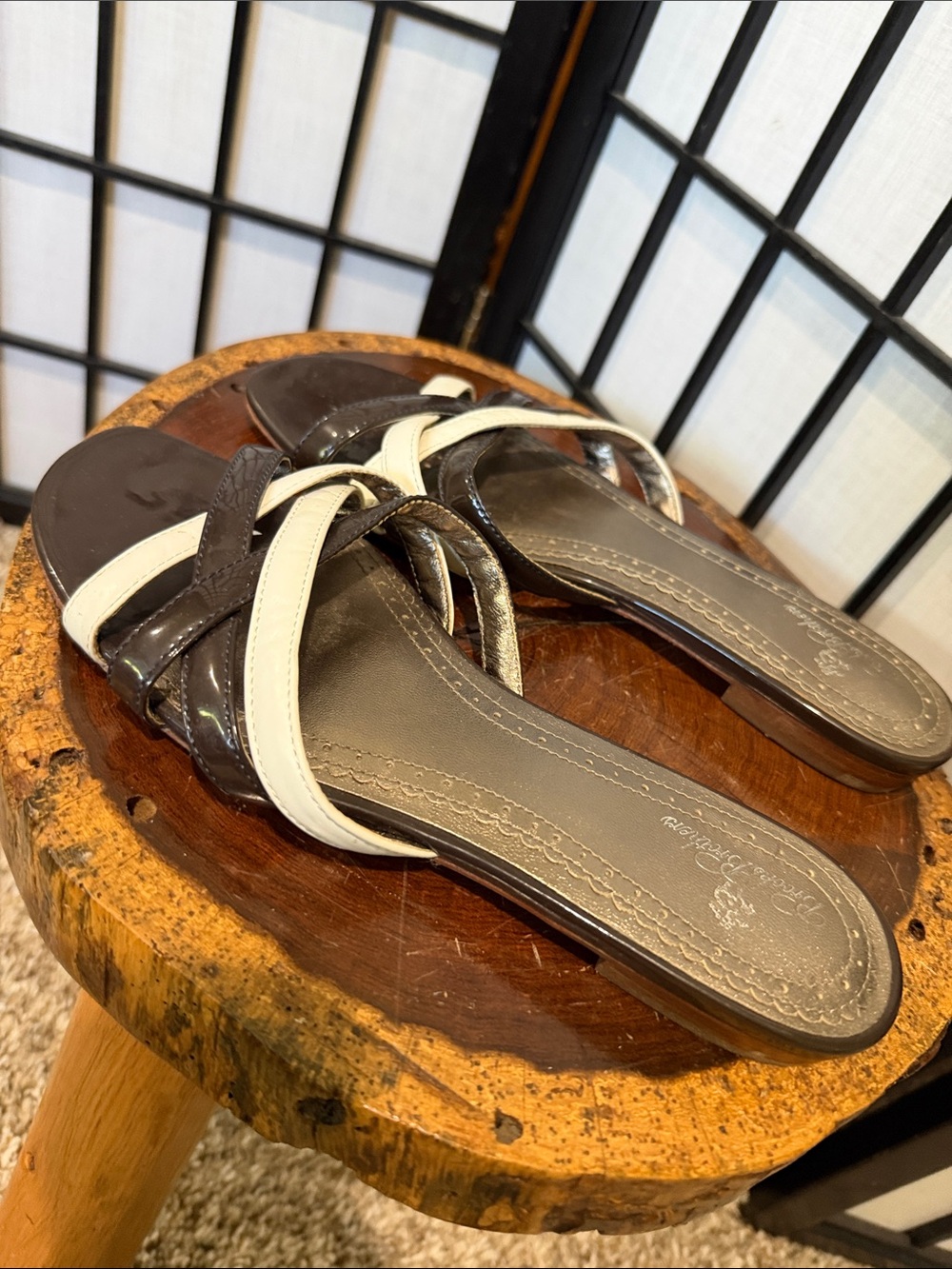 Brooks Brothers Brown and Cream Crisscross Slide Sandals 7